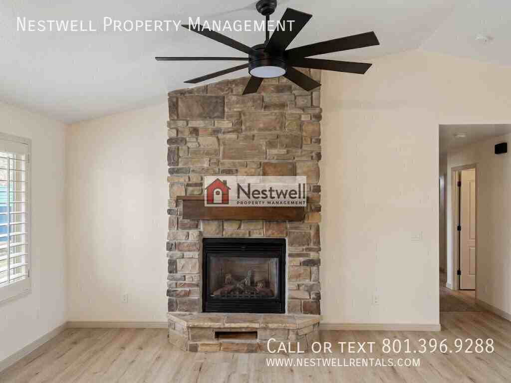 11646 11646 S Keystone Drive Main level - Photo 3 of 11