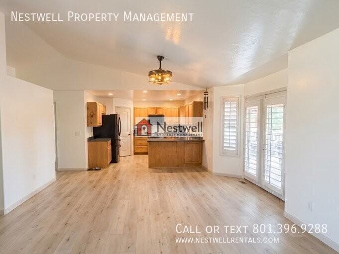 11646 11646 S Keystone Drive Main level - Photo 5 of 11