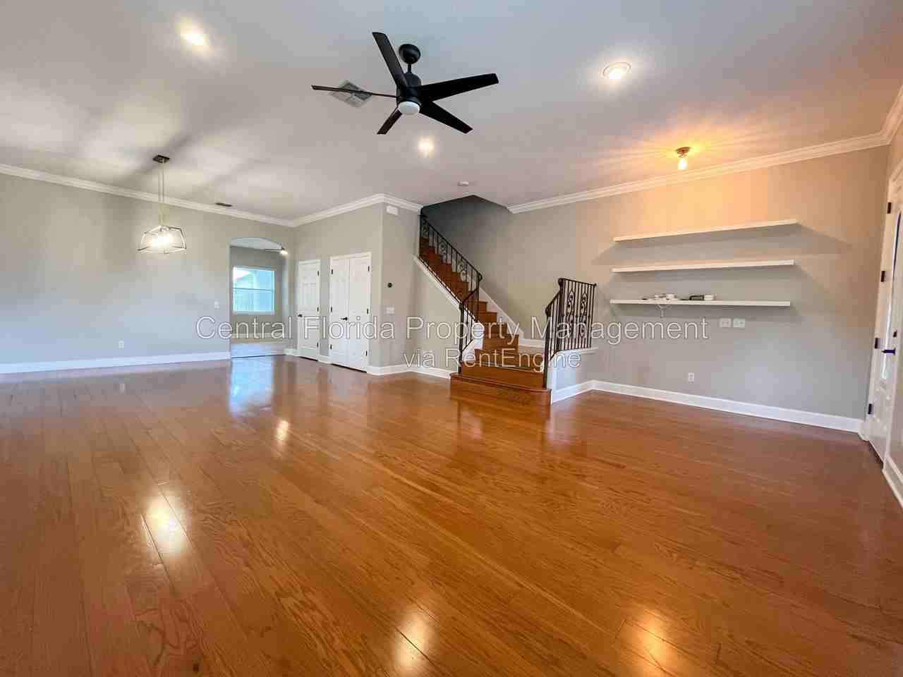 111 E Steele St - Photo 6 of 28