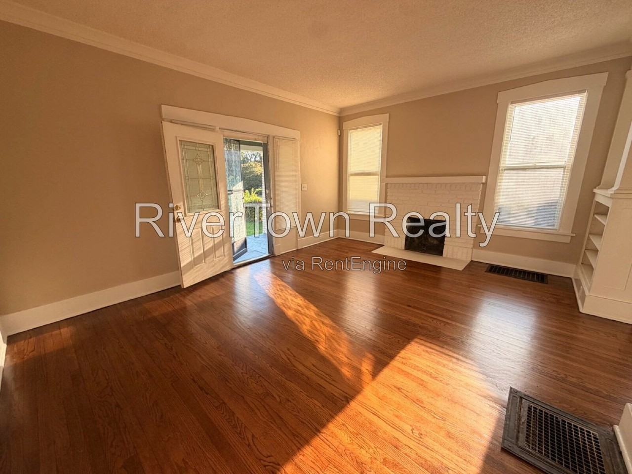 1229 Faxon Ave - Photo 4 of 25