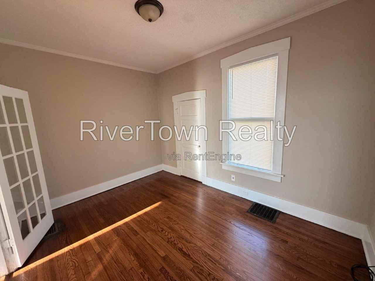 1229 Faxon Ave - Photo 5 of 25