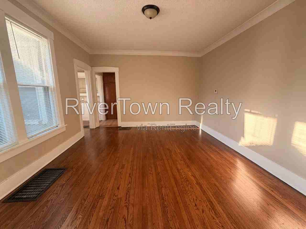 1229 Faxon Ave - Photo 7 of 25