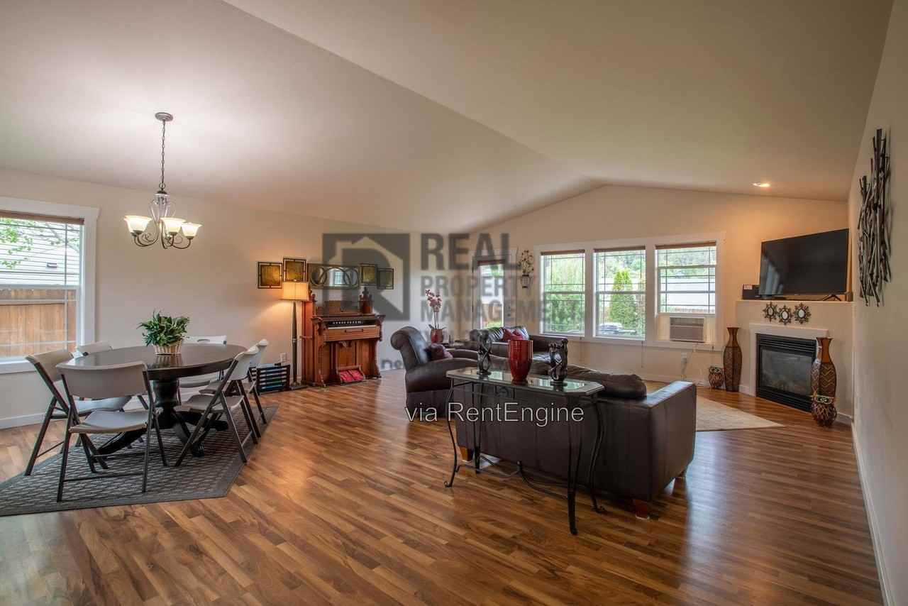 1900 Teal Dr - Photo 5 of 18