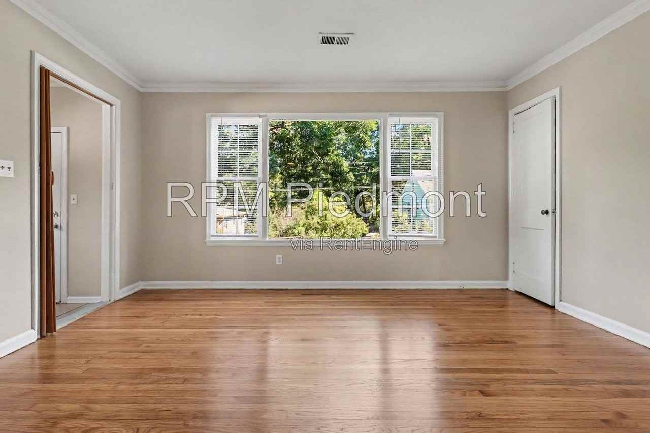 1906 Grove Ave - Photo 2 of 28