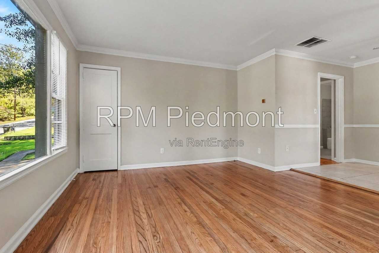 1906 Grove Ave - Photo 7 of 28
