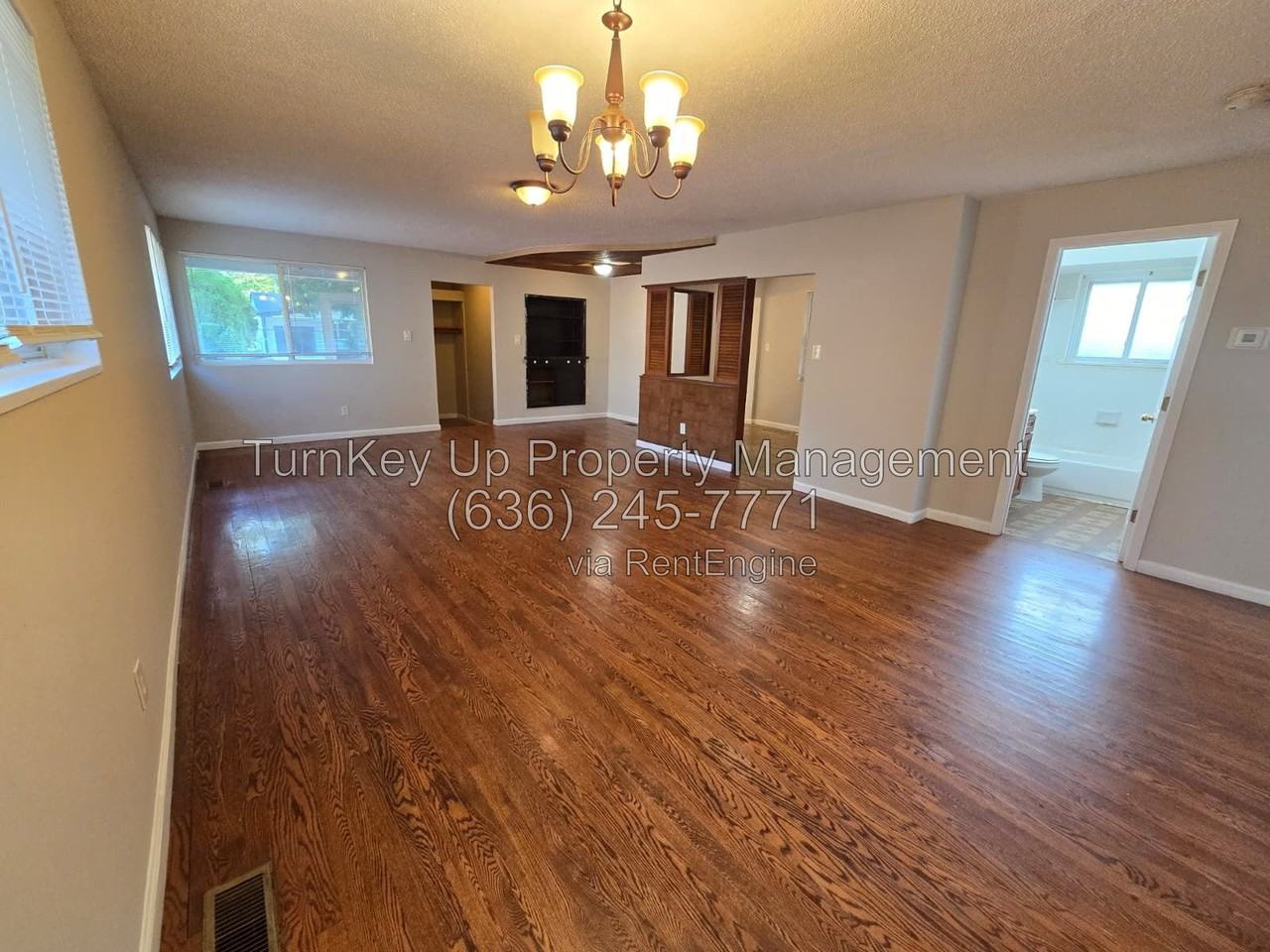 2223 Lovett Dr - Photo 4 of 10