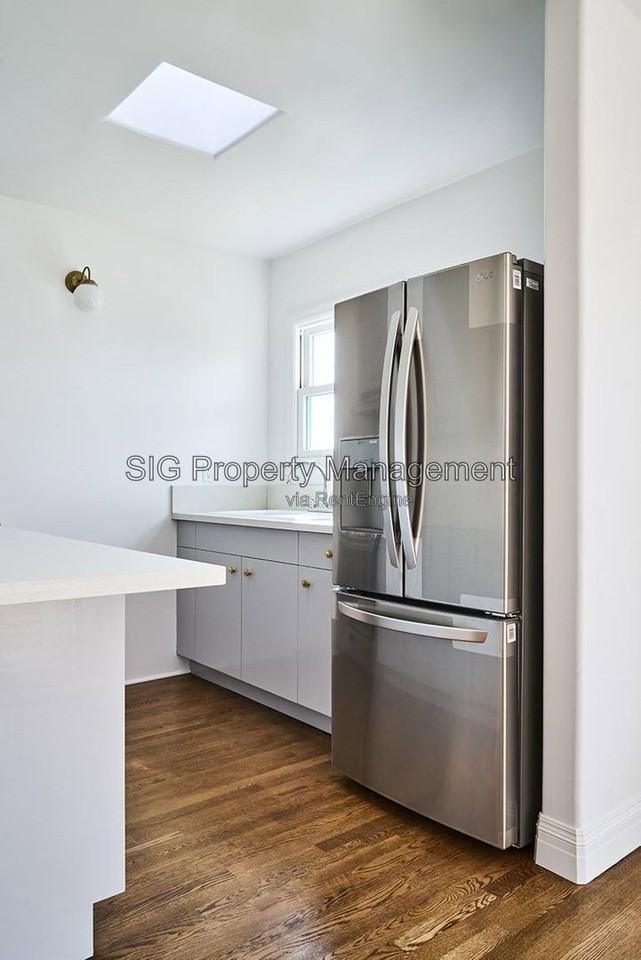 2191 El Sereno Ave #5 - Photo 5 of 11