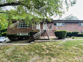 featured image of 2236 Hanser Dr #5