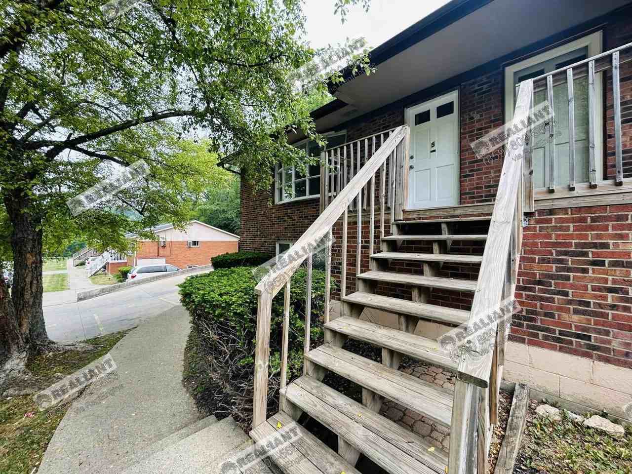 2236 Hanser Dr #5 - Photo 2 of 6