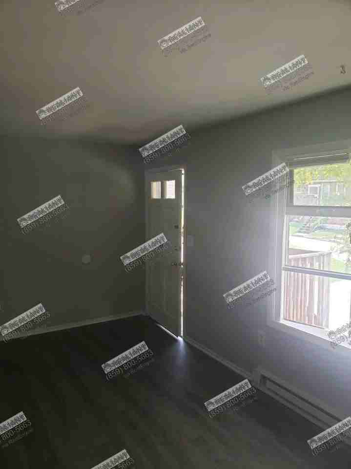 2236 Hanser Dr #5 - Photo 4 of 6