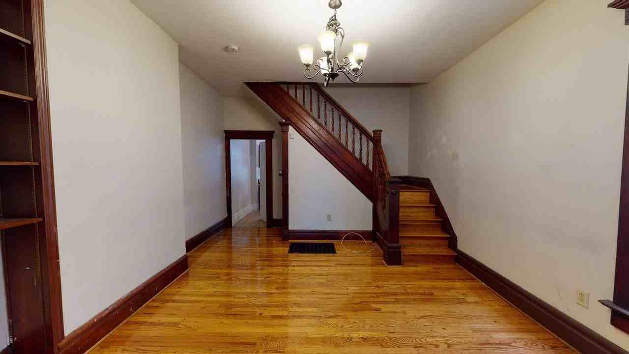 180 W 8th Ave - Photo 3 of 10