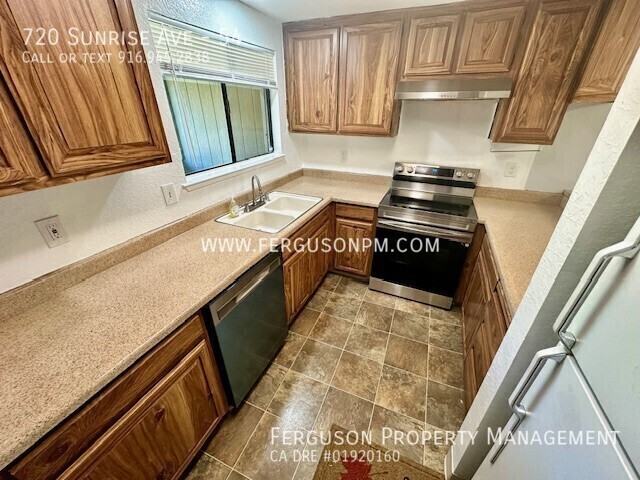 720 Sunrise Ave #54 - Photo 4 of 14