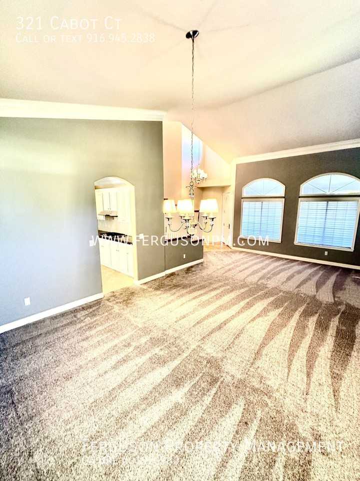 321 Cabot Ct - Photo 5 of 25