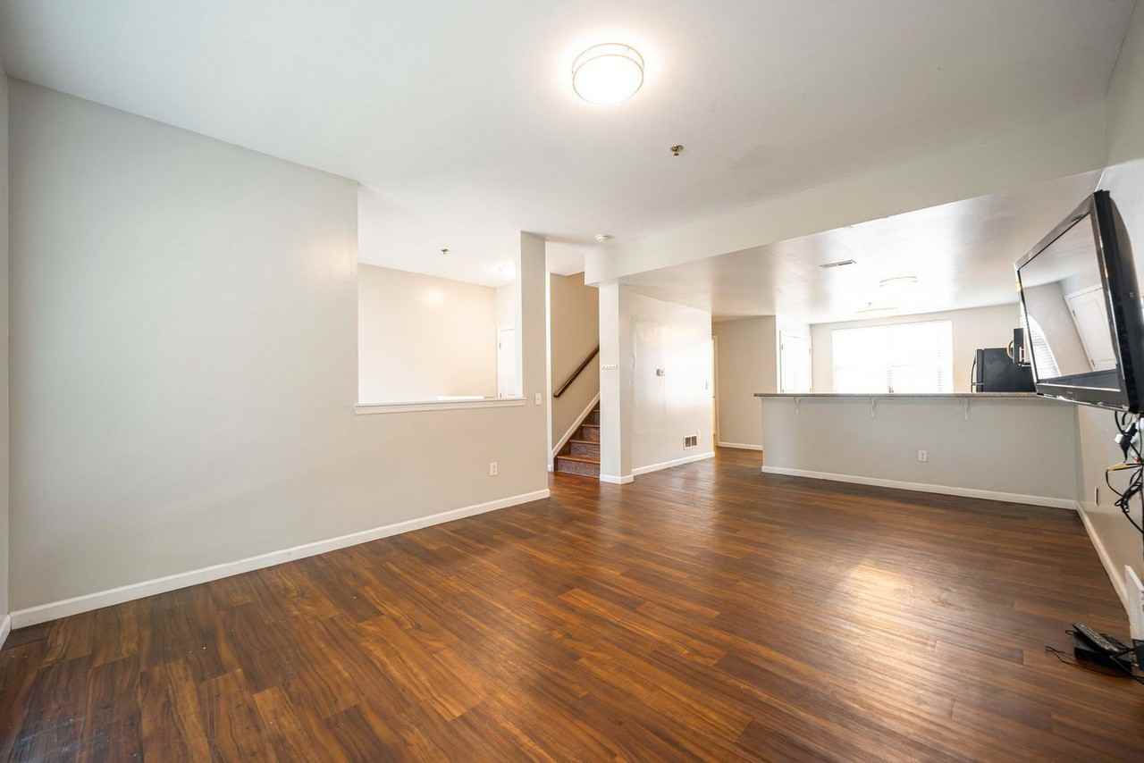265 E 12th Ave - Photo 5 of 25