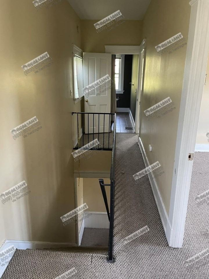 222 Trevor St - Photo 7 of 9