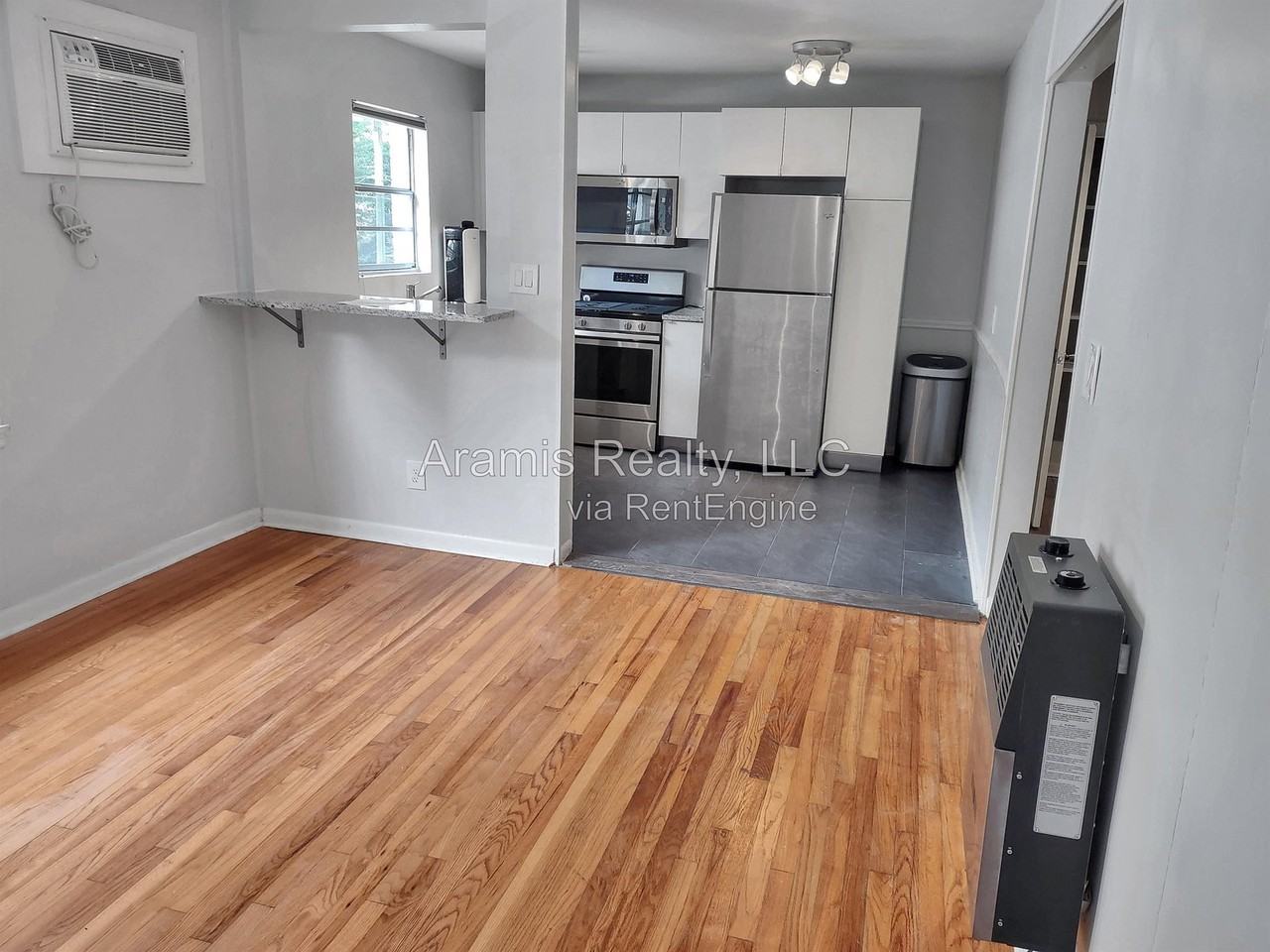 812 Piedmont Ave Ne - Photo 4 of 16