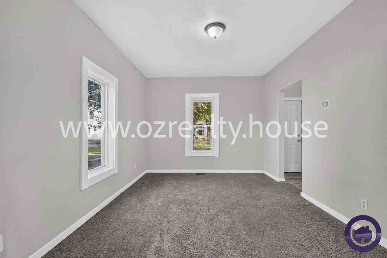 640 Nesslewood Ave - Photo 3 of 20