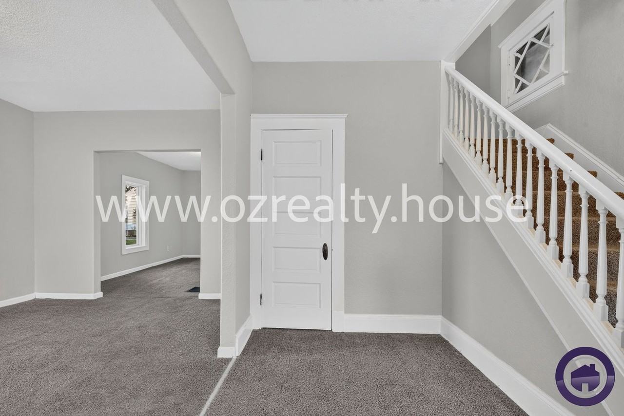 640 Nesslewood Ave - Photo 4 of 20
