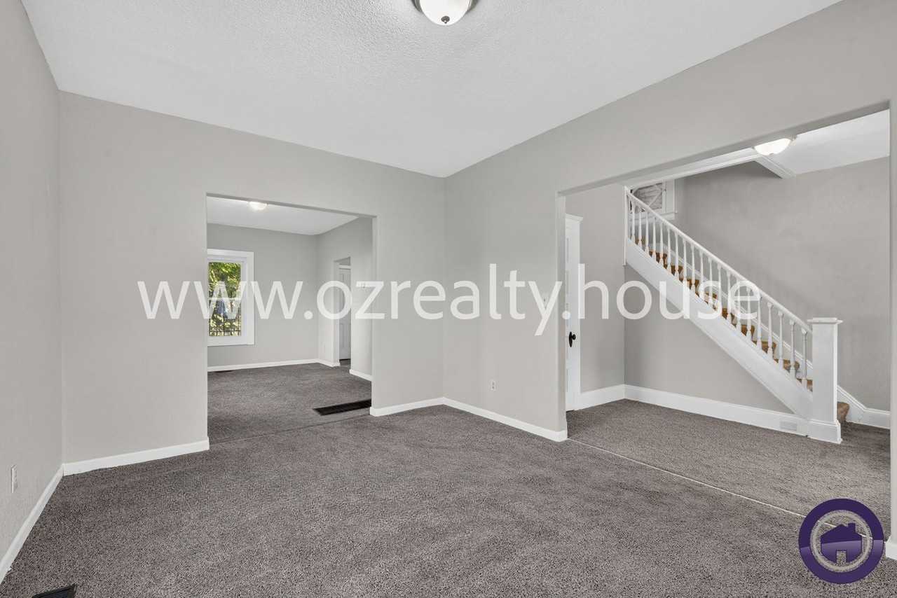 640 Nesslewood Ave - Photo 5 of 20