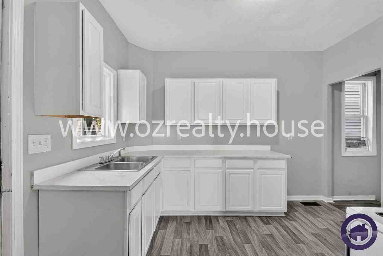640 Nesslewood Ave - Photo 6 of 20
