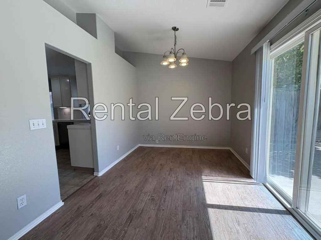 786 Kinglet Ct - Photo 5 of 19