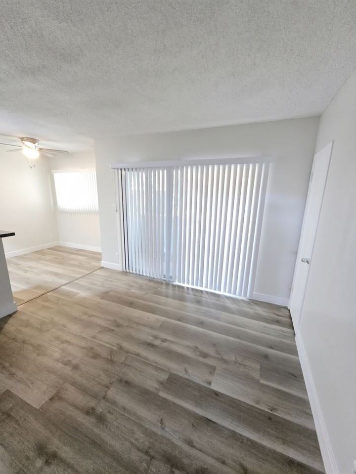 14815 Crenshaw Blvd #22 - Photo 5 of 9