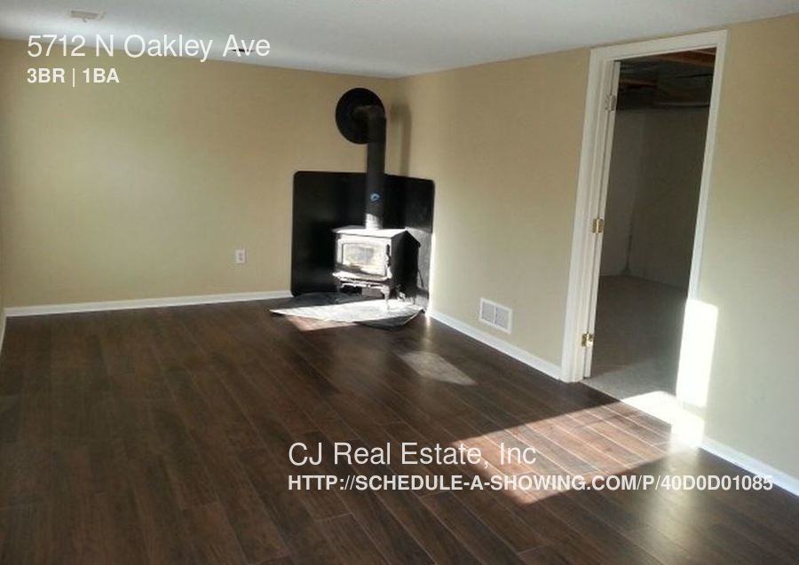 5712 N Oakley Ave - Photo 2 of 8