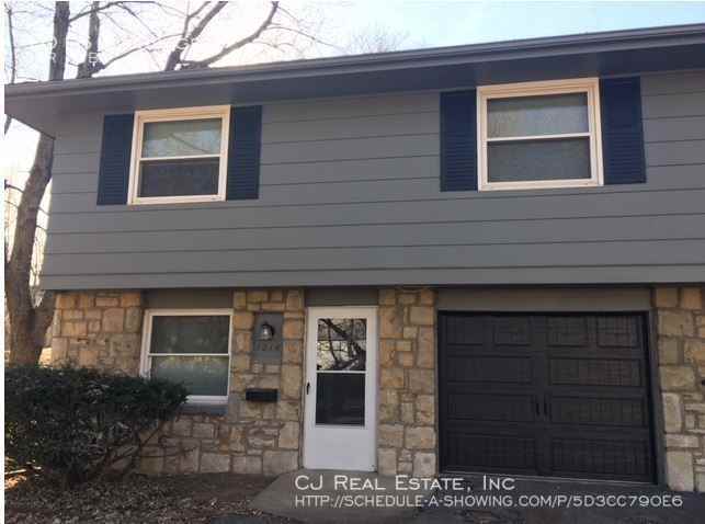 1016 S Osage St - Photo 2 of 10