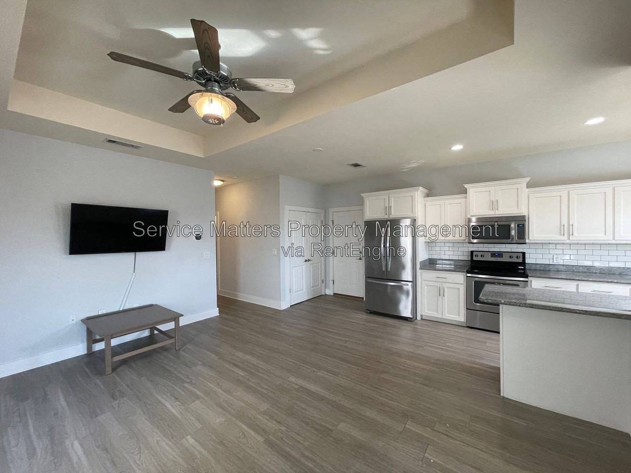 914 E Wright St - Photo 5 of 24