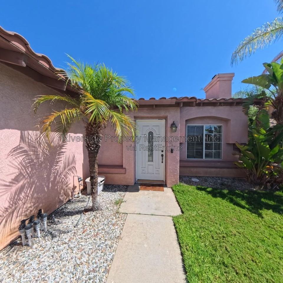 25940 Xana Way - Photo 5 of 24