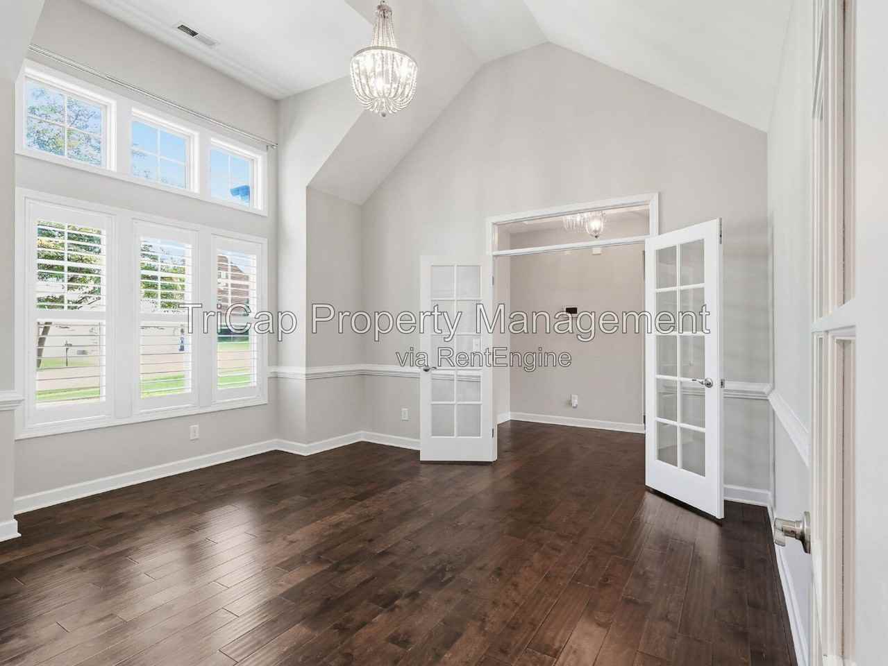 8029 Crookneck Dr - Photo 3 of 30