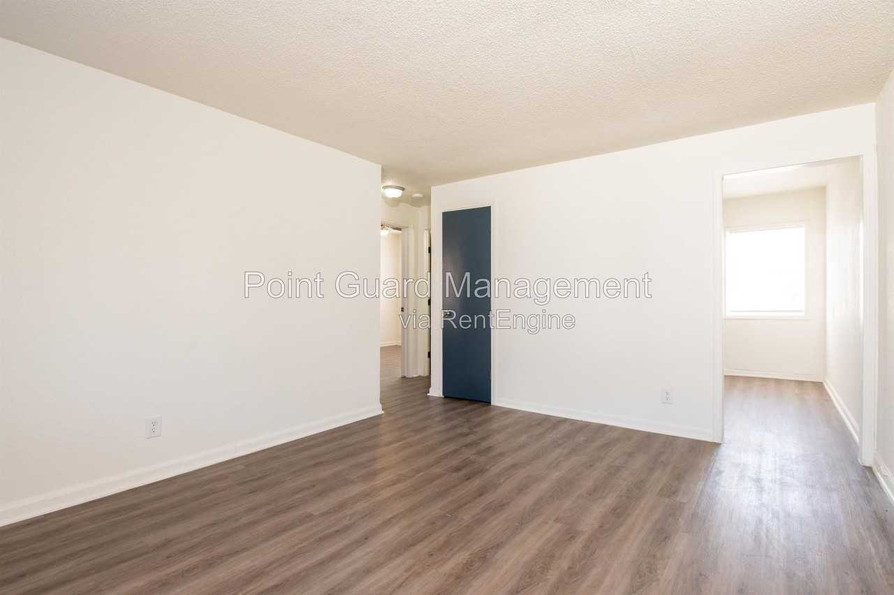 825 S Beverly Dr #825B - Photo 6 of 21