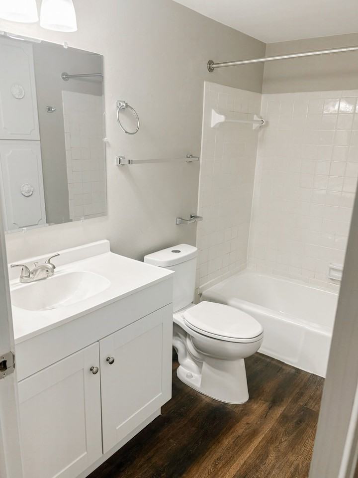 23700 W Warren St #7044 - Photo 3 of 8