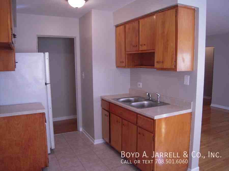 954 E 84th Pl #003-2F - Photo 3 of 15