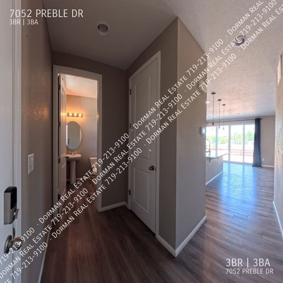 7052 Preble Dr - Photo 3 of 14