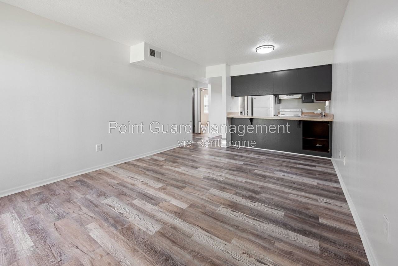 7001 N Chas Dr #D - Photo 6 of 25