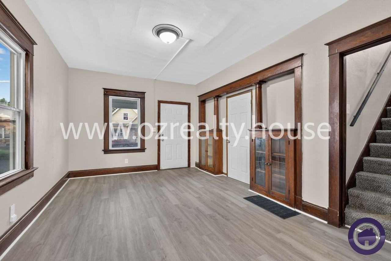 239 Licking St - Photo 5 of 24