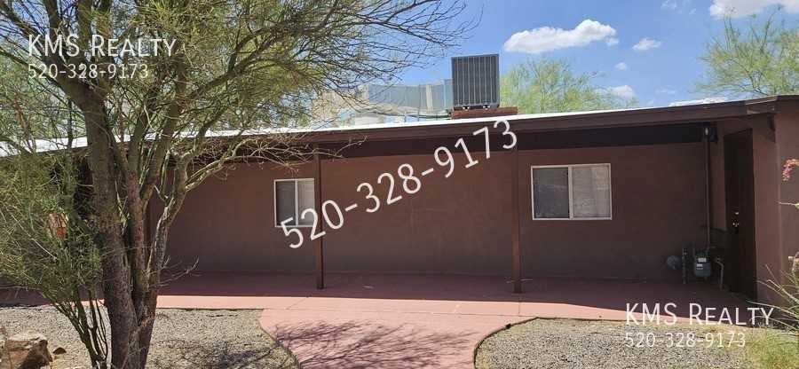 3536 E Blacklidge Dr