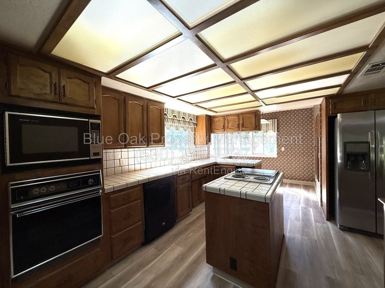 2040 Humboldt Rd - Photo 6 of 15