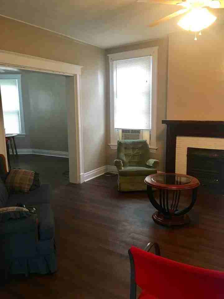 2318 Rohs St - Photo 3 of 6