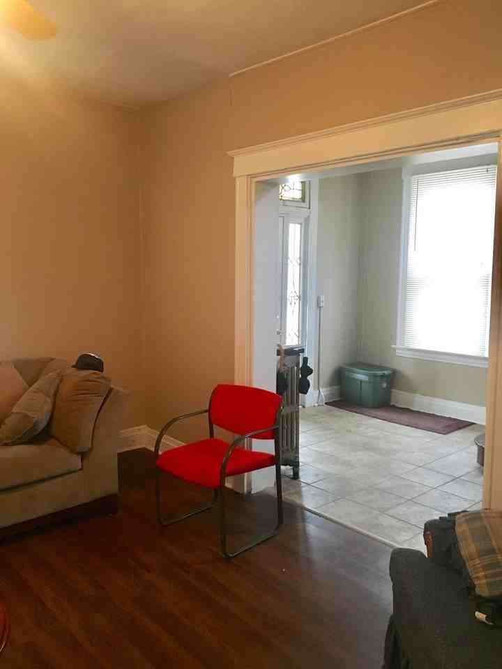 2318 Rohs St - Photo 4 of 6