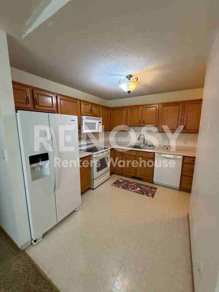 3325 7th St Nw - Photo 5 of 42