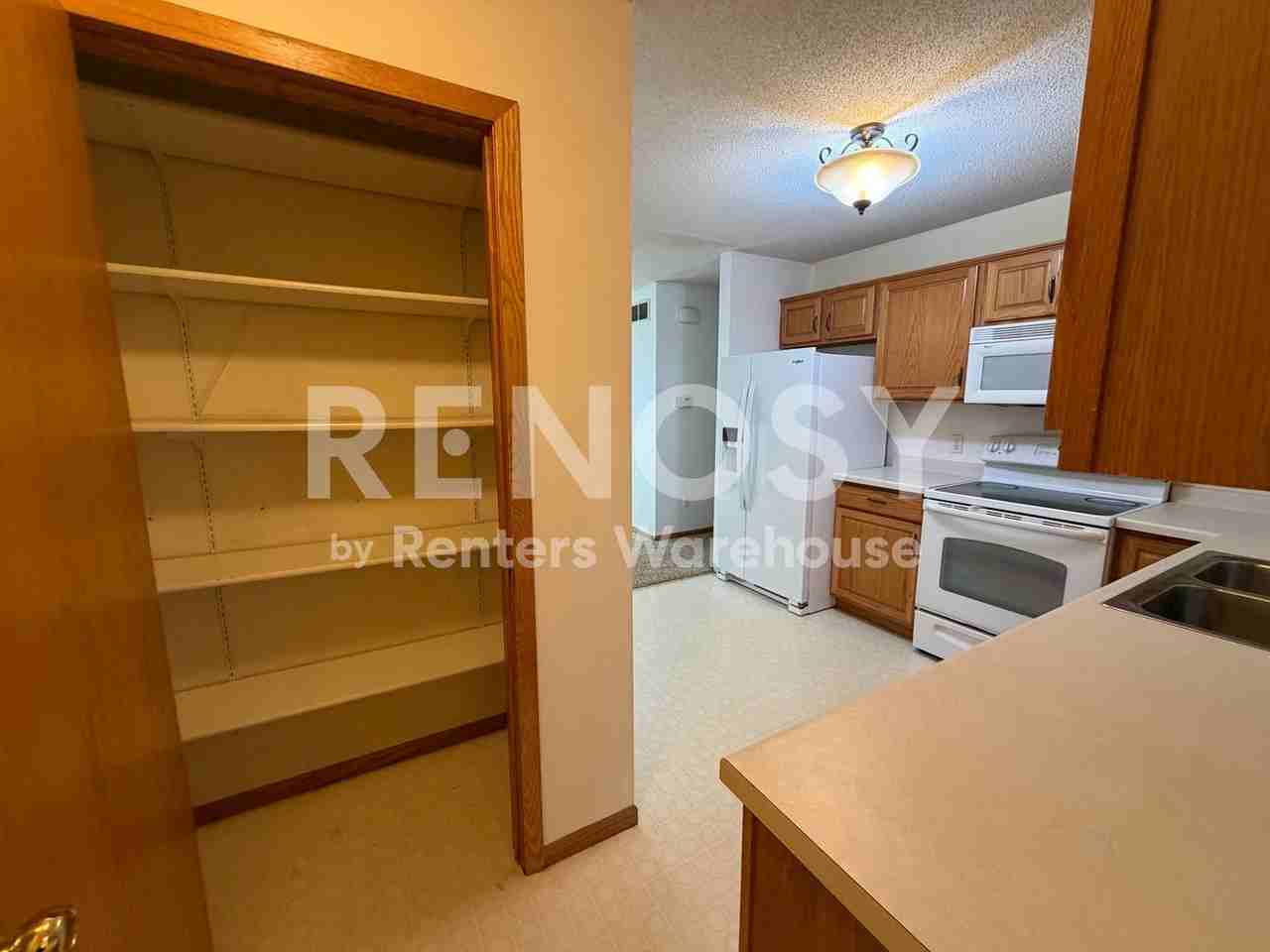 3325 7th St Nw - Photo 6 of 42