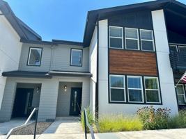 featured image of 2080 Autumn Moon Dr #6
