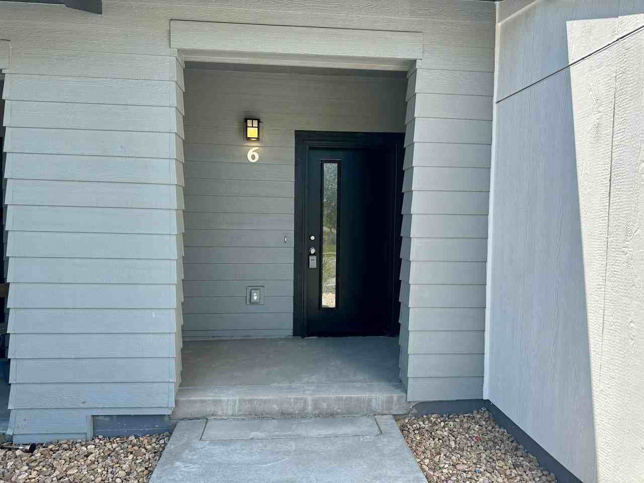 2080 Autumn Moon Dr #6 - Photo 5 of 37