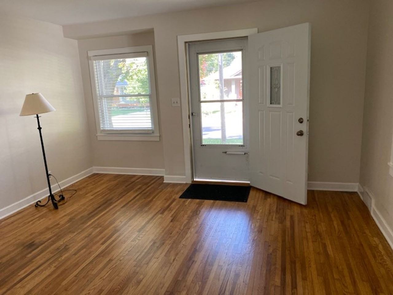 4916 Morehead Ave - Photo 6 of 14