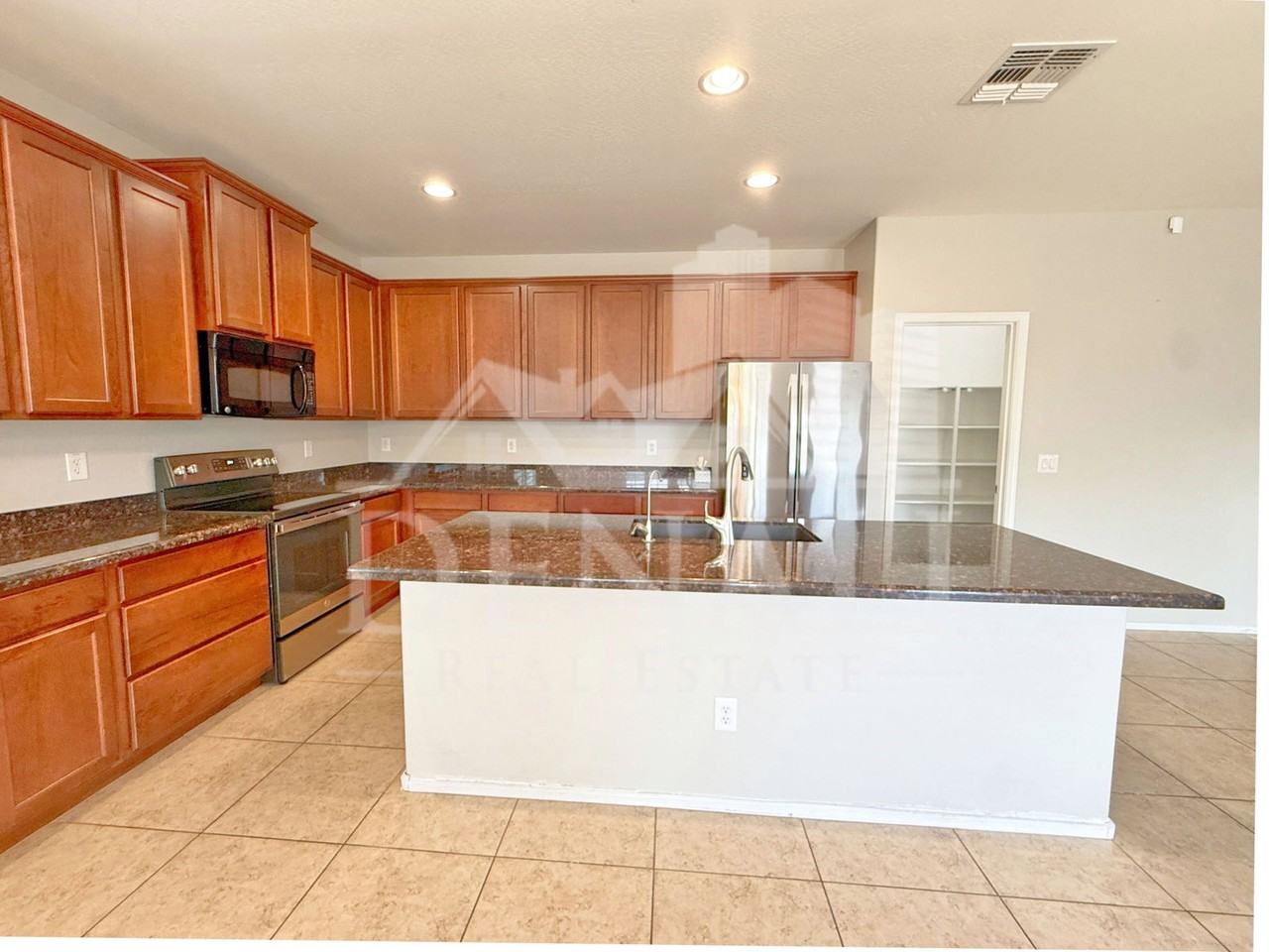 2881 E Tonto Dr - Photo 3 of 26
