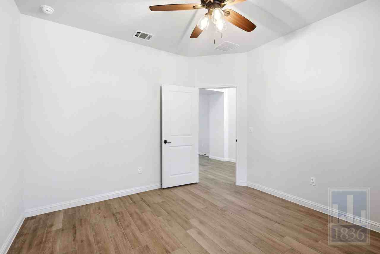 8309 Greyhawk Cv - Photo 4 of 38