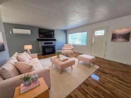 featured image of 3428 W Harvard Ave