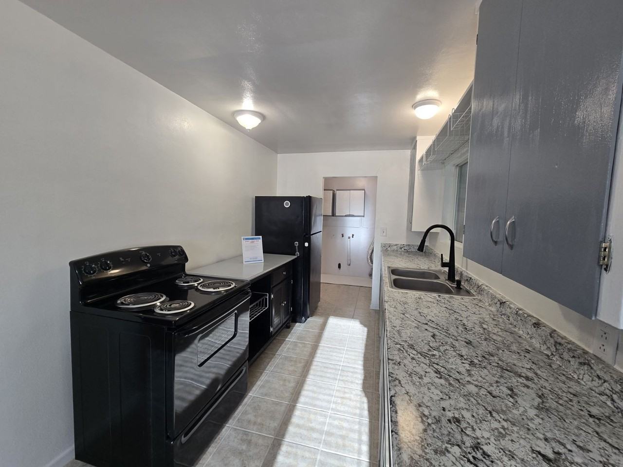3428 W Harvard Ave - Photo 7 of 20